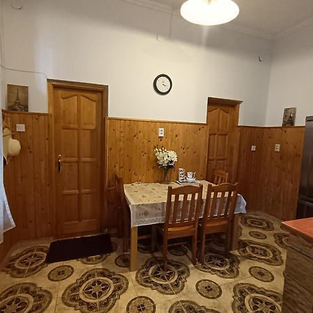Rom Apartman Budapest Eksteriør billede